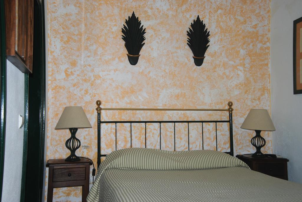 Herdade Da Samarra Hotel Viana do Alentejo Room photo