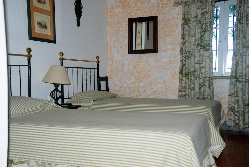 Herdade Da Samarra Hotel Viana do Alentejo Room photo